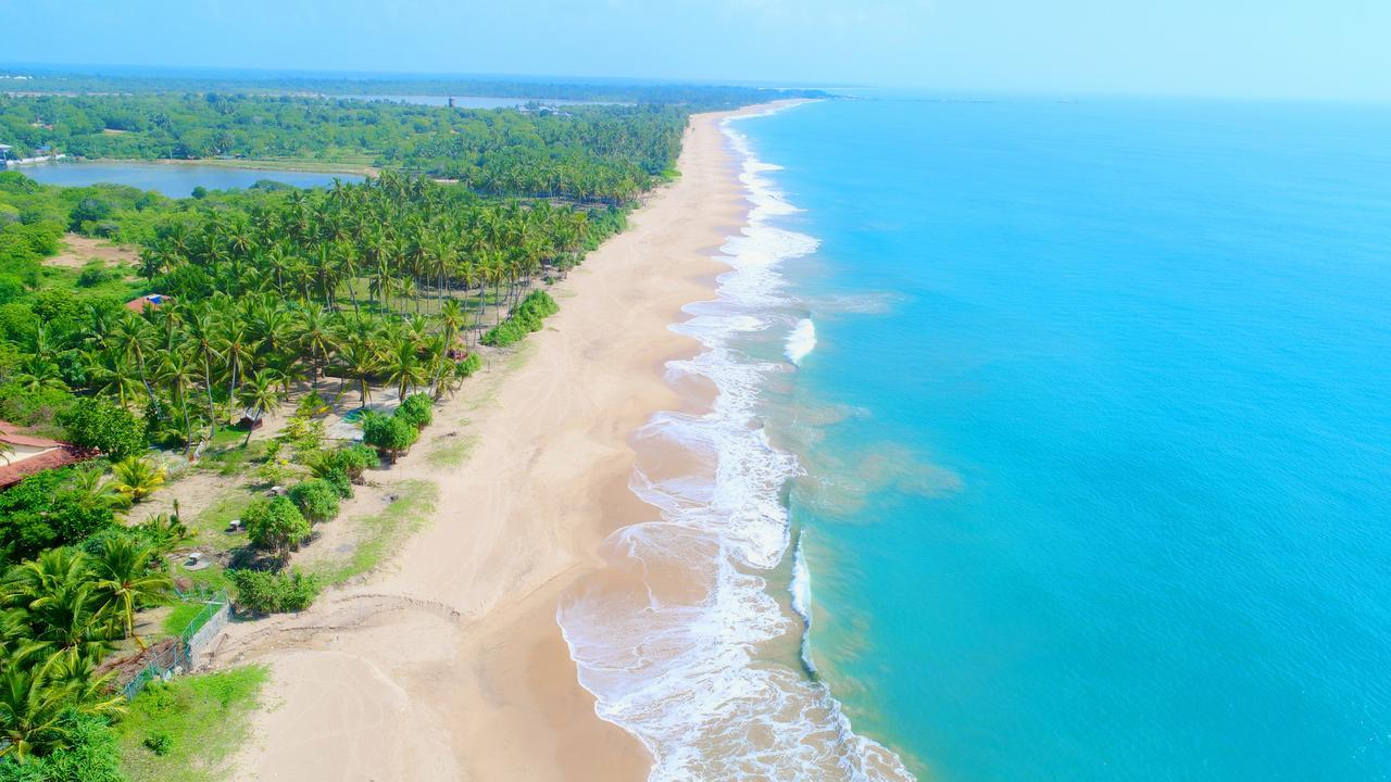 Ranna 212 Beach Resort Kahandamodara Bagian luar foto