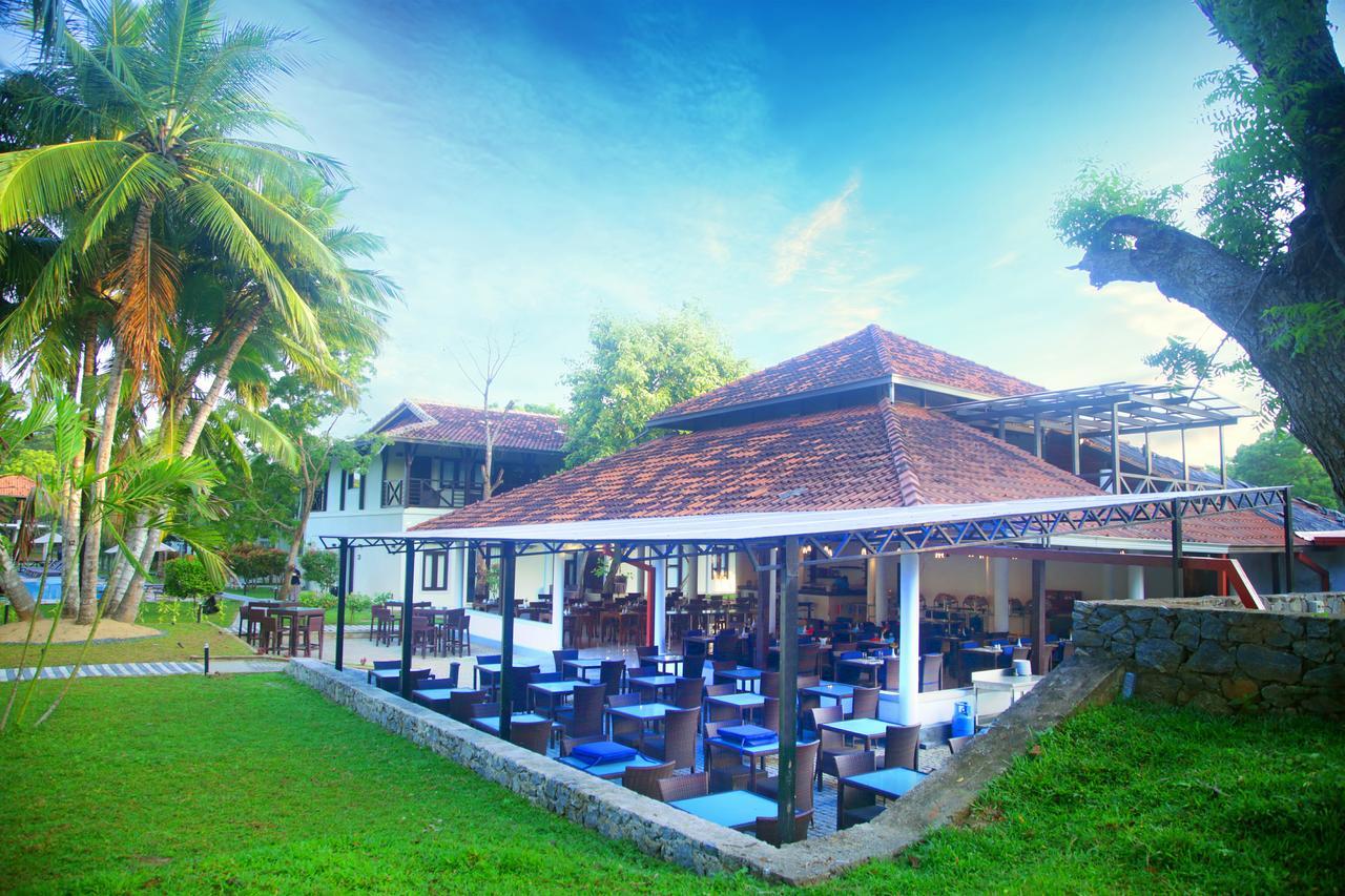 Ranna 212 Beach Resort Kahandamodara Bagian luar foto