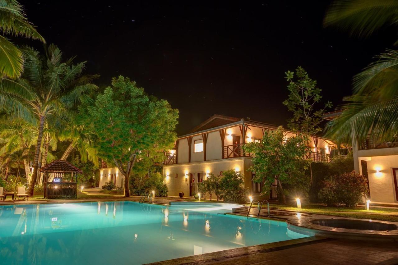 Ranna 212 Beach Resort Kahandamodara Bagian luar foto